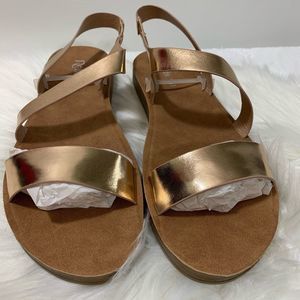 Refresh “Ashley” Rose Gold sandals Size 11 Med.